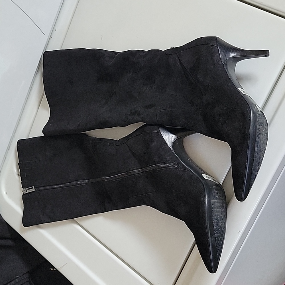 Suede Calvin Klein boots 6.5